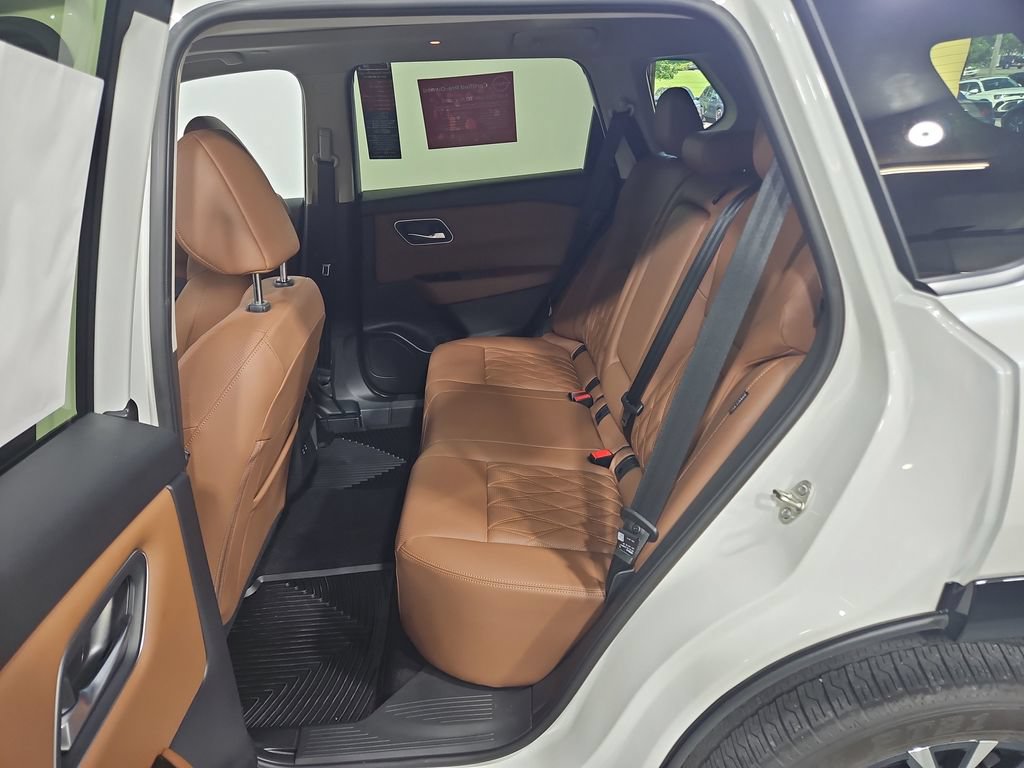 Certified 2024 Nissan Rogue Platinum AWD/4WD image 25