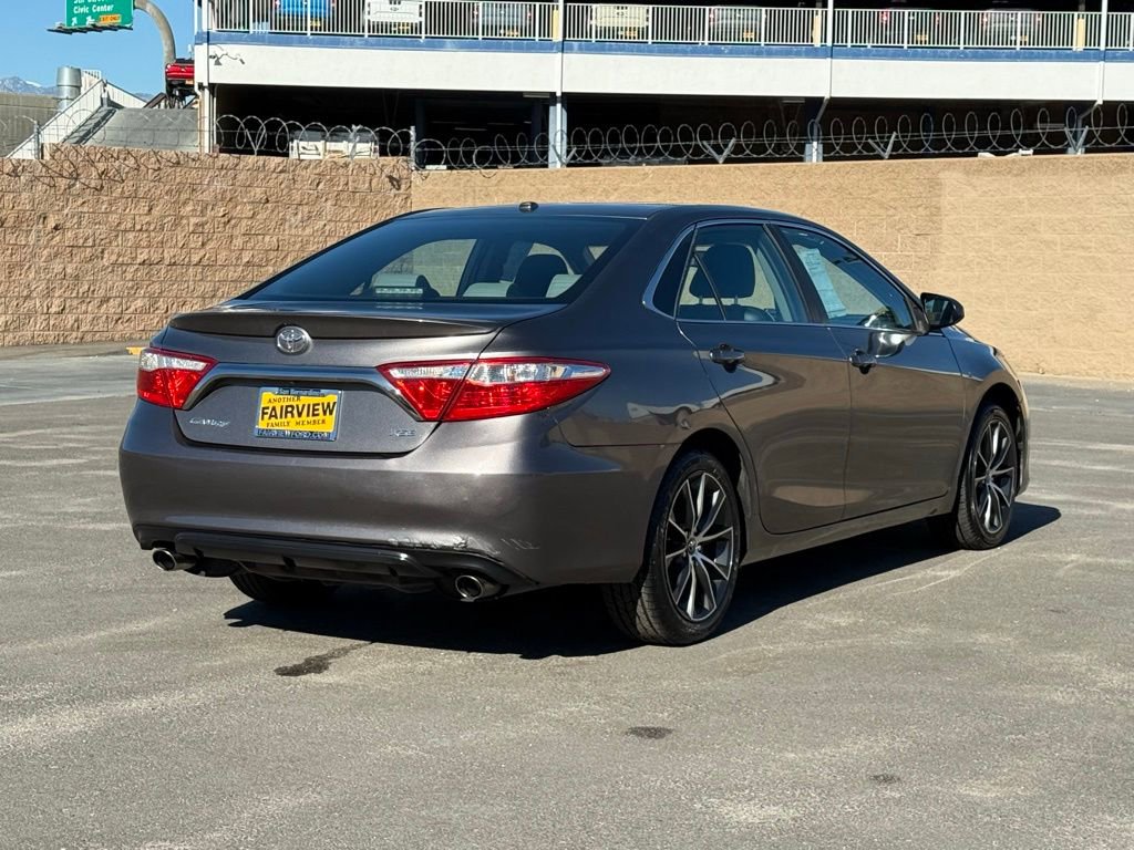 Used 2017 Toyota Camry XSE image 4