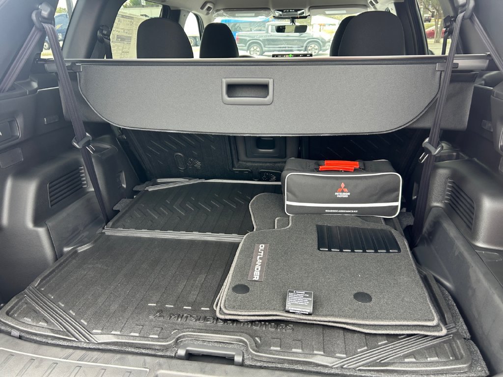 New 2026 Mitsubishi Outlander ES AWD/4WD image 20