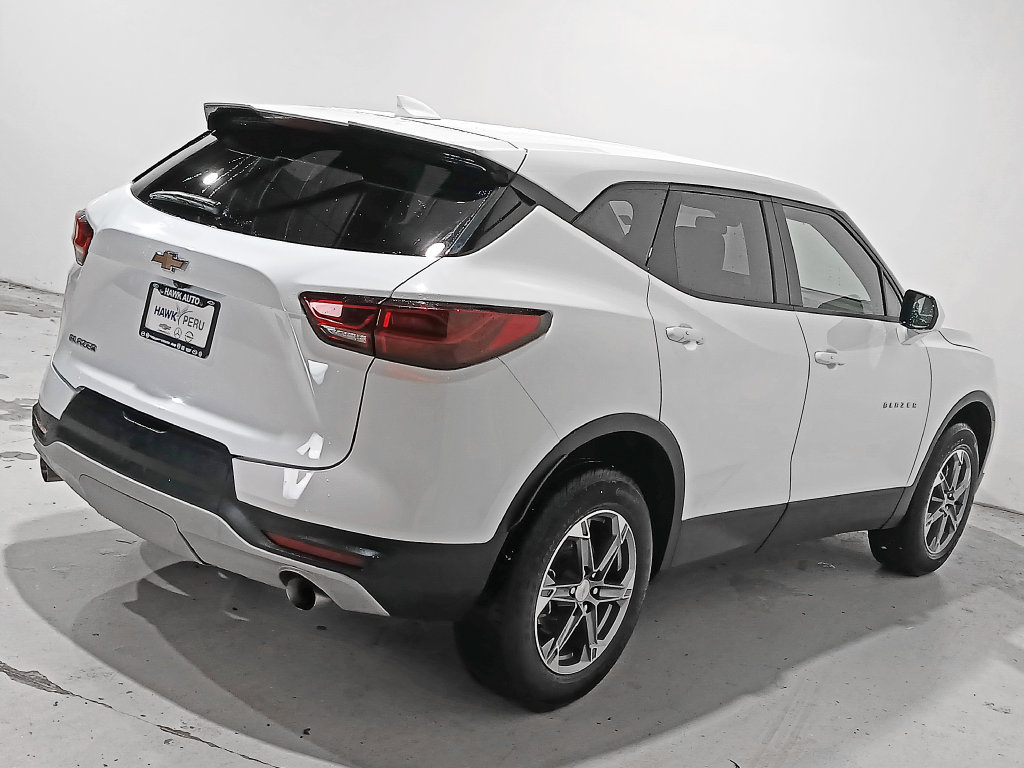 Used 2025 Chevrolet Blazer LT FWD image 6