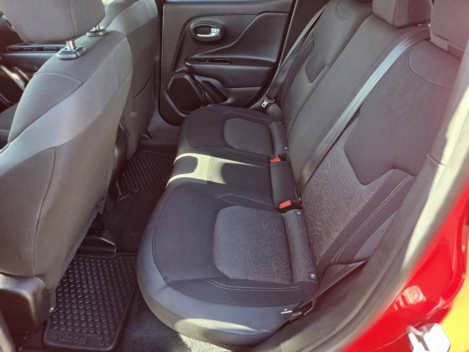 Used 2023 Jeep Renegade Latitude image 11