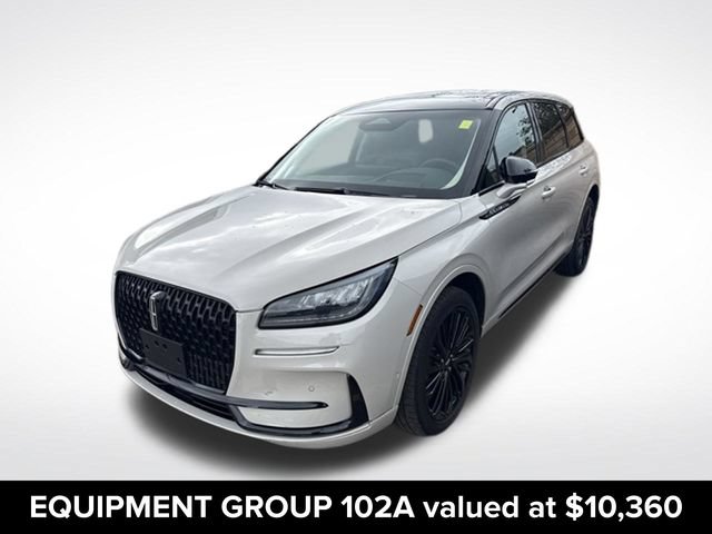 Used 2023 Lincoln Corsair AWD w/ Equipment Group 102A image 3