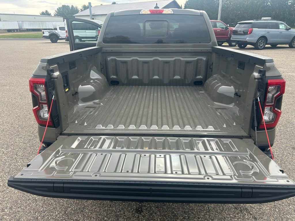 New 2025 Ford Ranger XLT w/ Black Appearance Package image 18