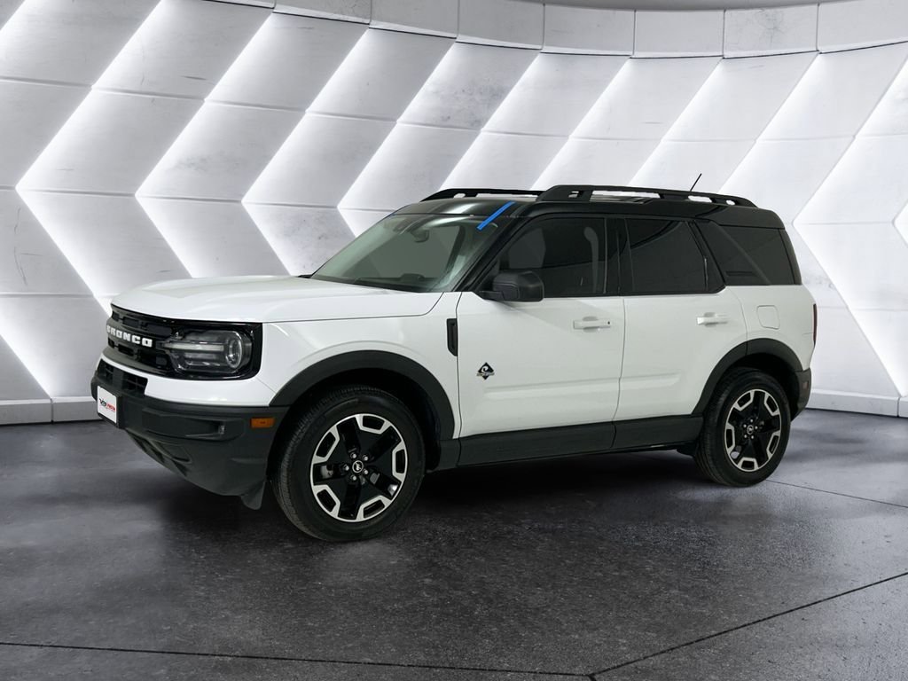 Used 2024 Ford Bronco Sport Outer Banks w/ Tech Package image 3