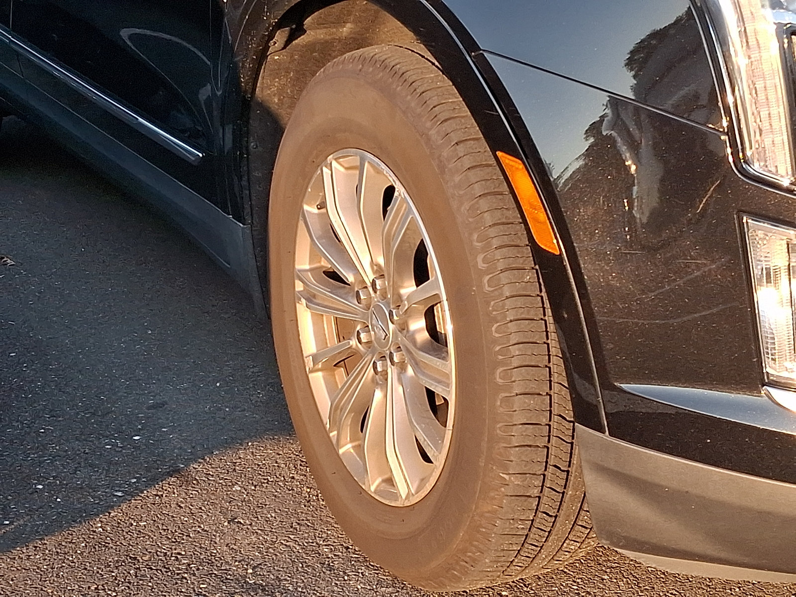 Used 2019 Cadillac XT5 Luxury AWD/4WD image 6