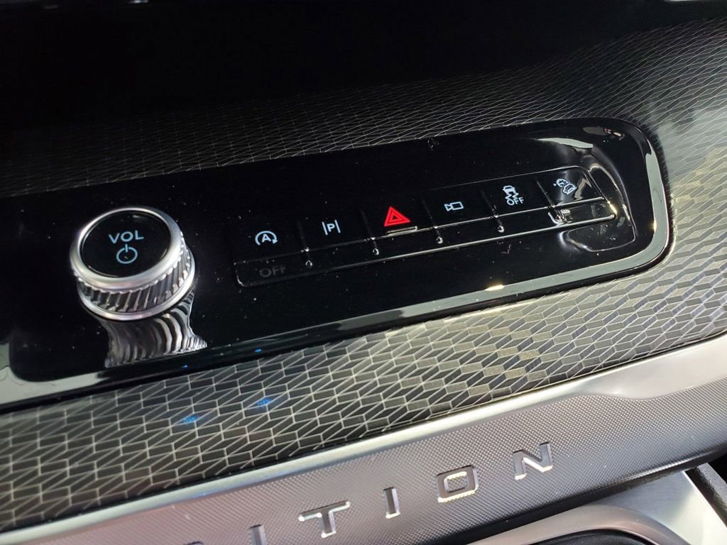 New 2026 Ford Expedition Platinum w/ Stealth Performance Package image 17