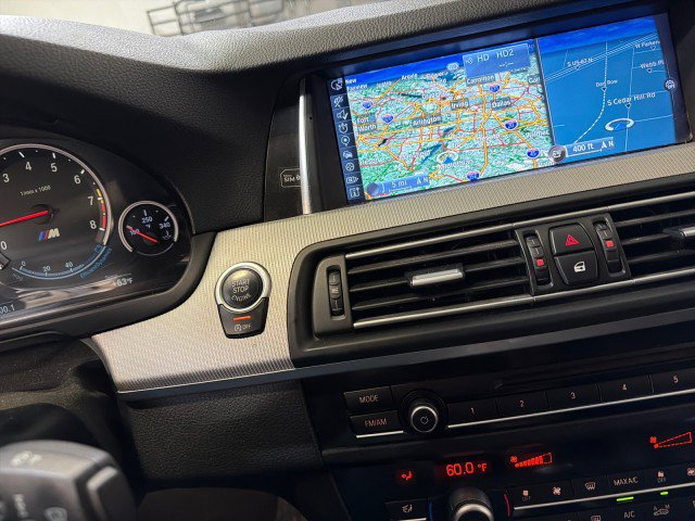 Used 2015 BMW M5 image 26