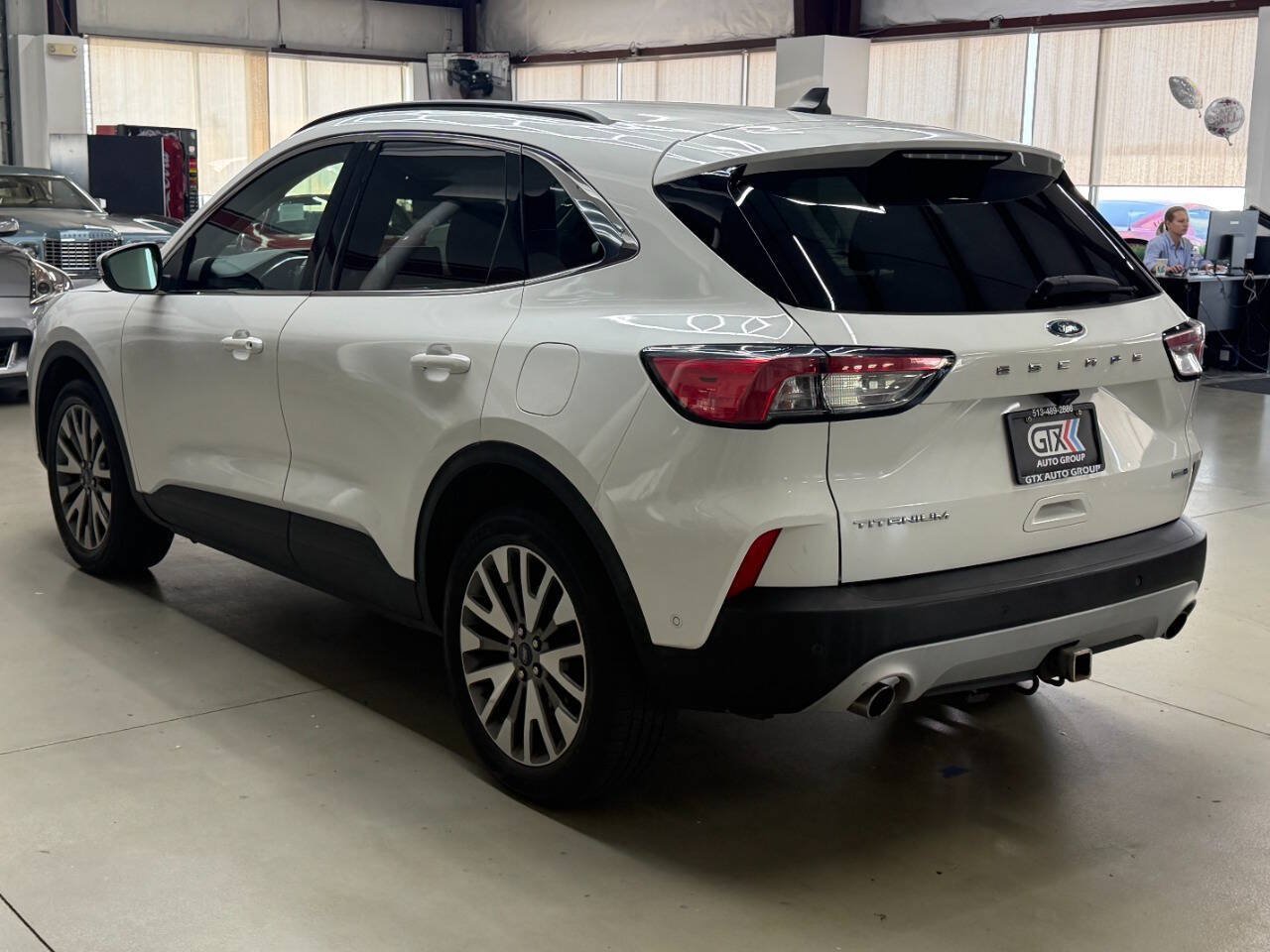 Used 2020 Ford Escape Titanium AWD/4WD image 4