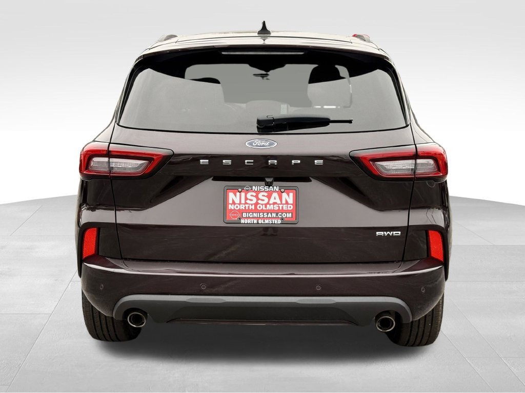 Used 2023 Ford Escape ST-Line w/ Tech Pack #1 AWD/4WD image 9