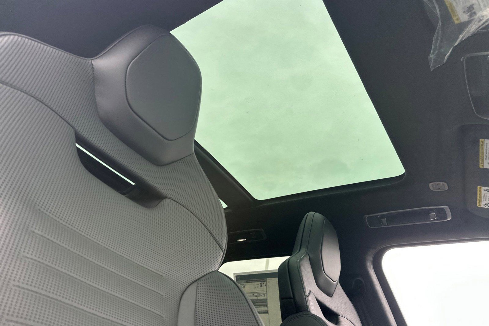 New 2026 Land Rover Range Rover Sport SV AWD/4WD image 14