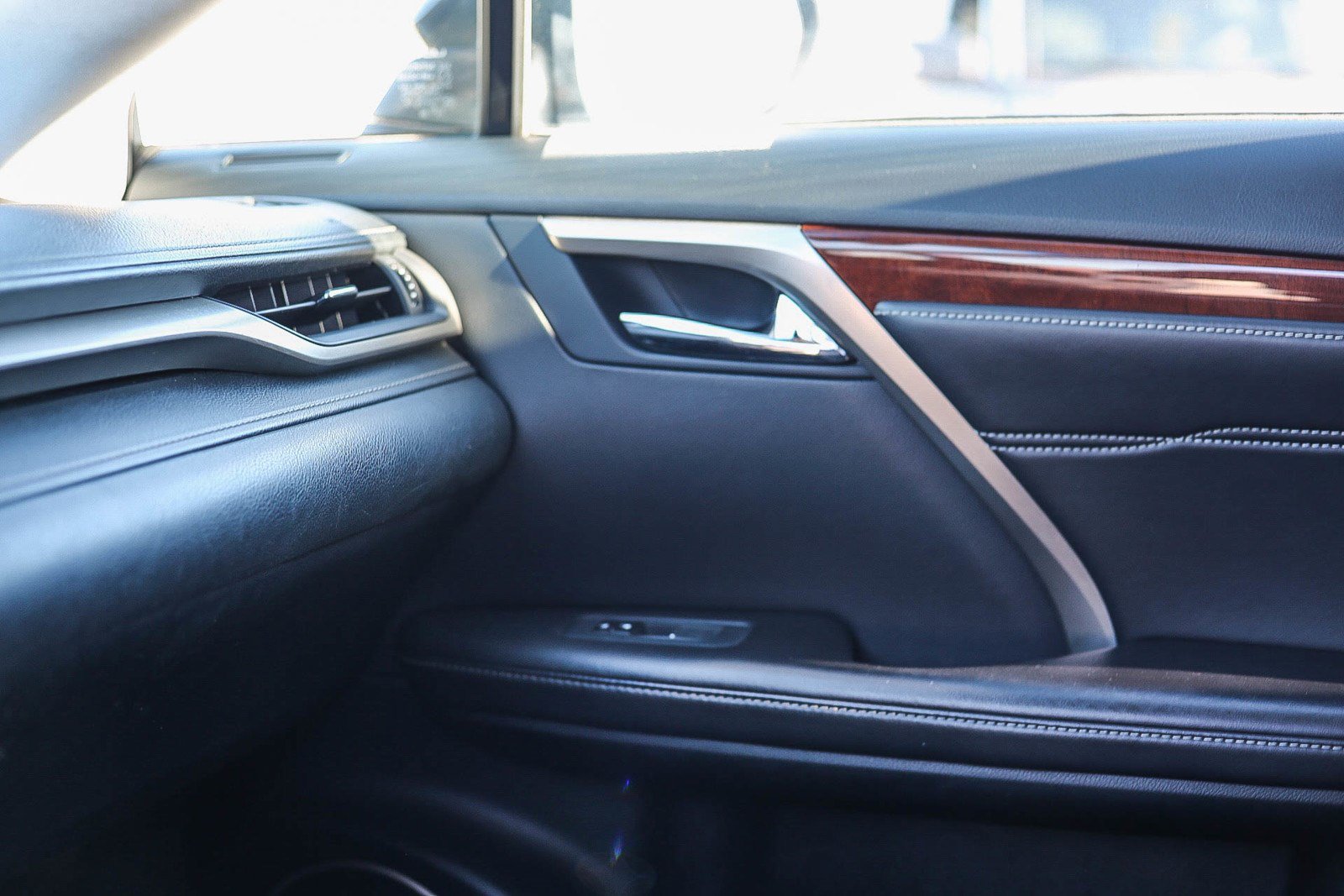 Used 2019 Lexus RX 350L AWD image 21