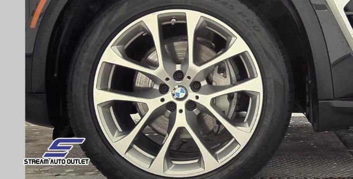 Used 2024 BMW X5 xDrive40i w/ Premium Package image 11