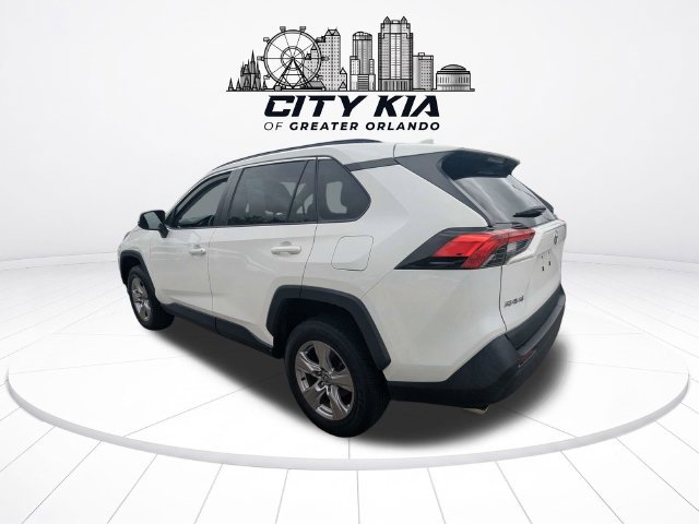 Used 2023 Toyota RAV4 XLE w/ Convenience Package FWD image 4
