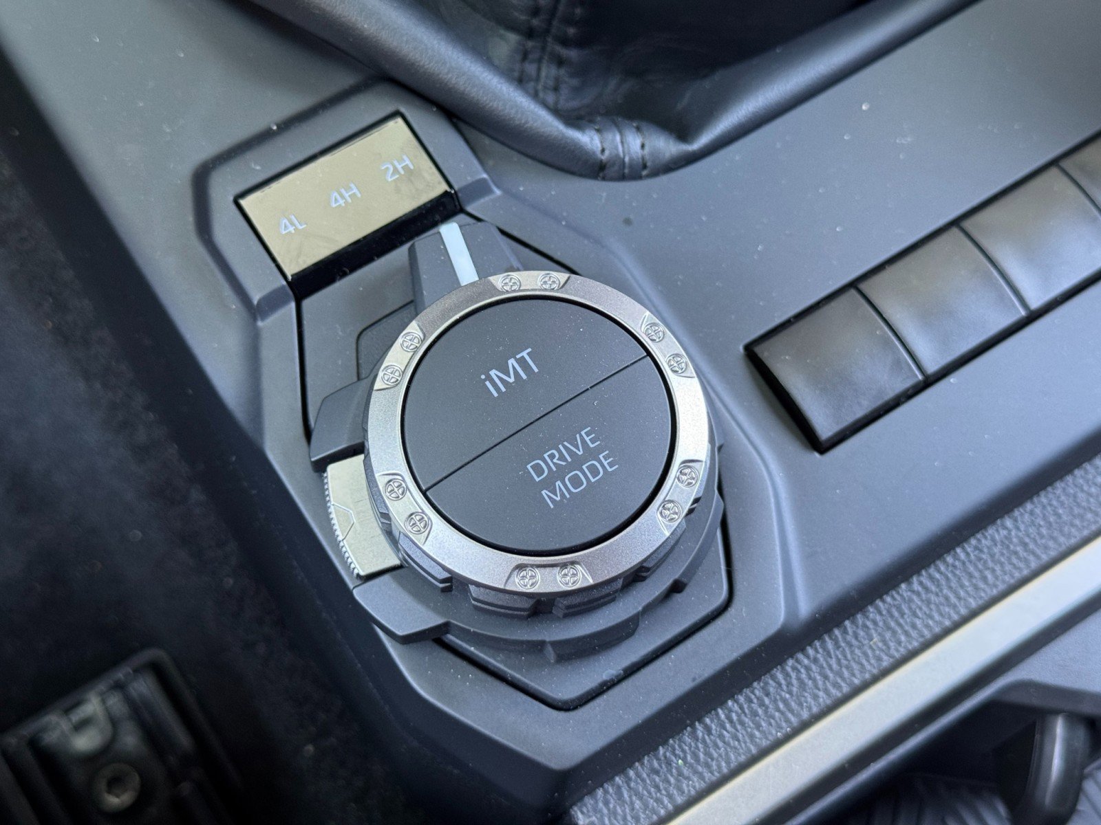 Used 2024 Toyota Tacoma SR image 28