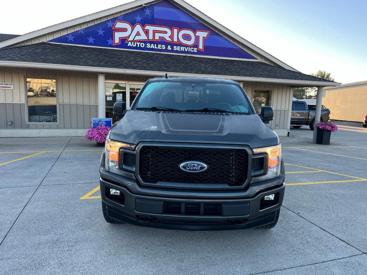 Used 2020 Ford F150 XLT w/ Equipment Group 302A Luxury image 2