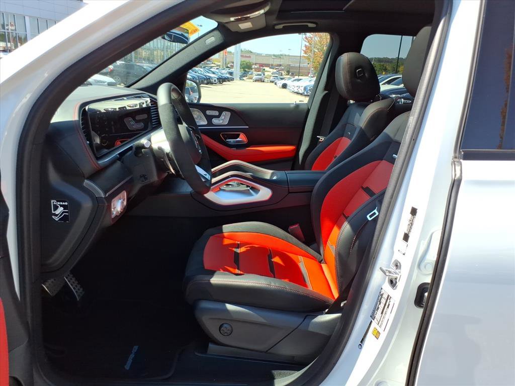 Certified 2025 Mercedes-Benz GLE 53 AMG 4MATIC image 9