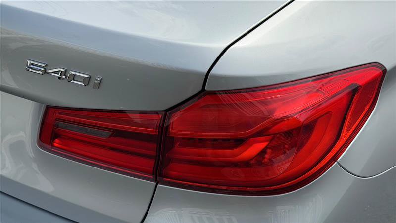 Used 2018 BMW 540i xDrive w/ Premium Package AWD/4WD image 14