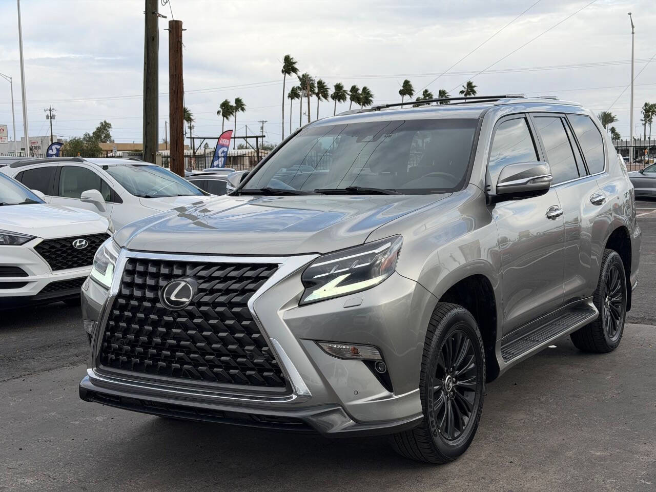 Used 2023 Lexus GX 460 Luxury w/ Sport Design Package image 2