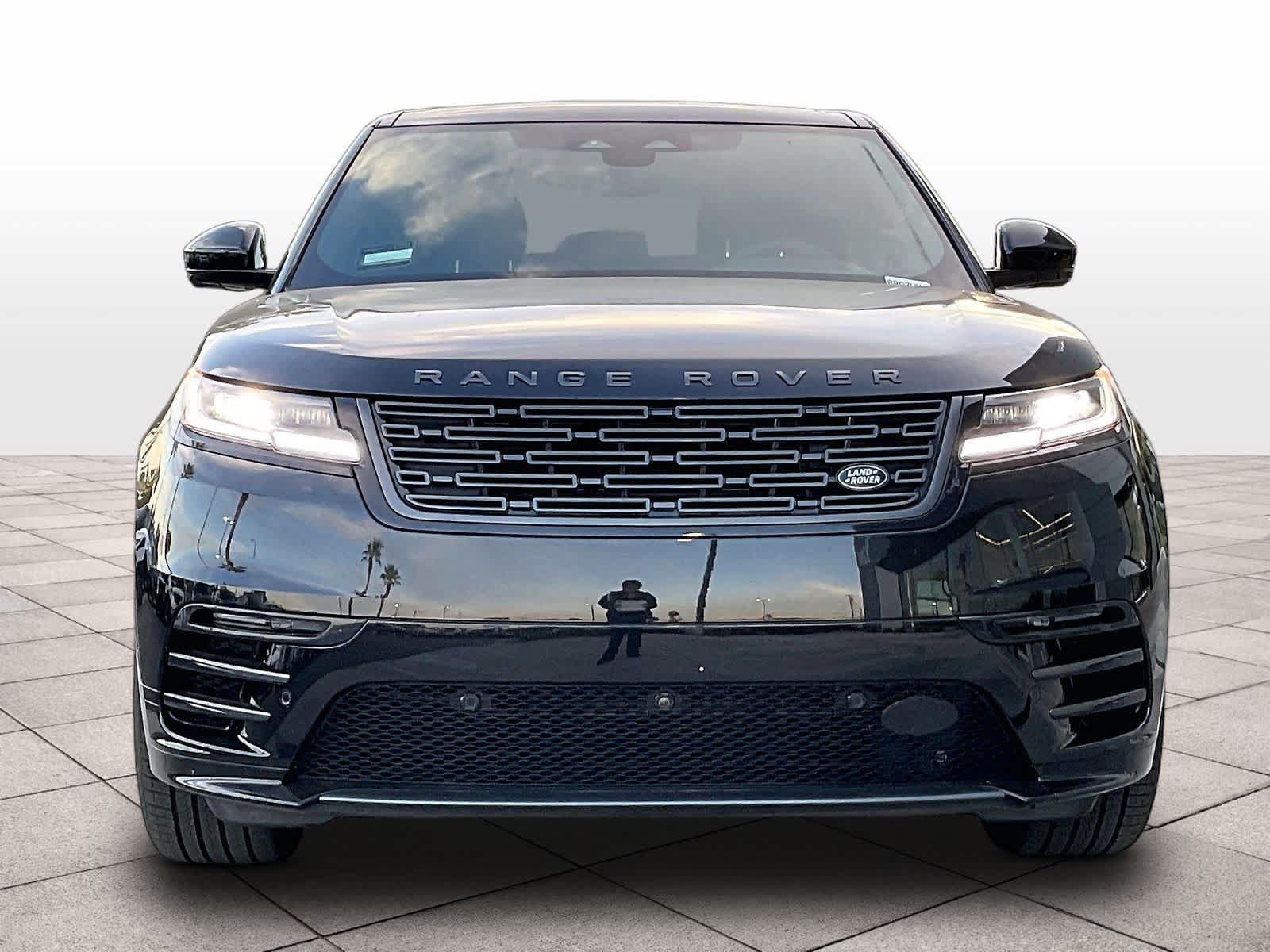 Used 2026 Land Rover Range Rover Velar Dynamic SE AWD/4WD image 3