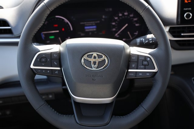 New 2025 Toyota Sienna XLE image 15