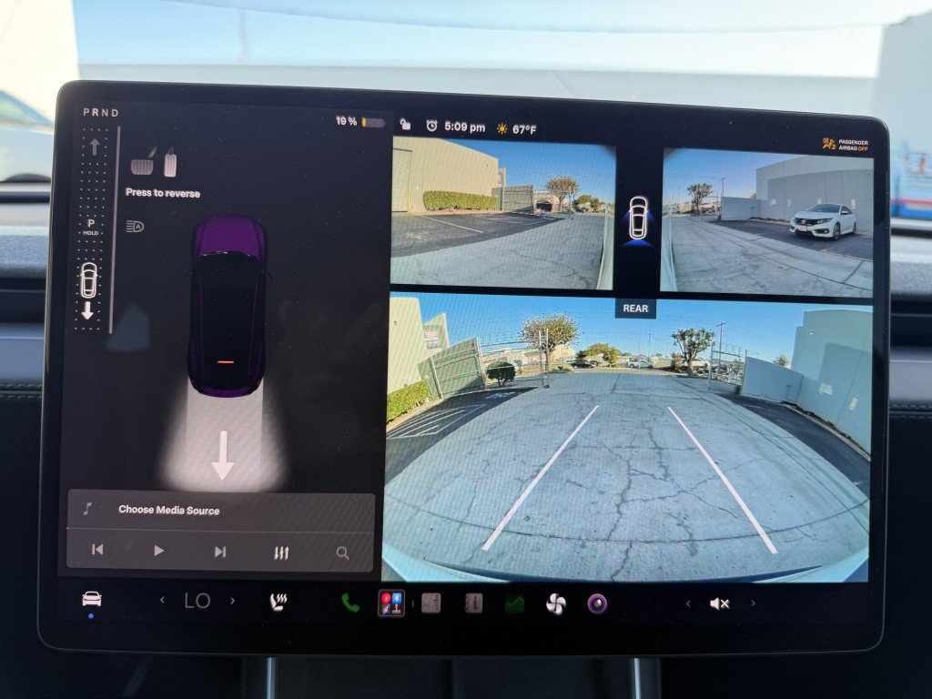 Used 2026 Tesla Model Y Long Range RWD image 17