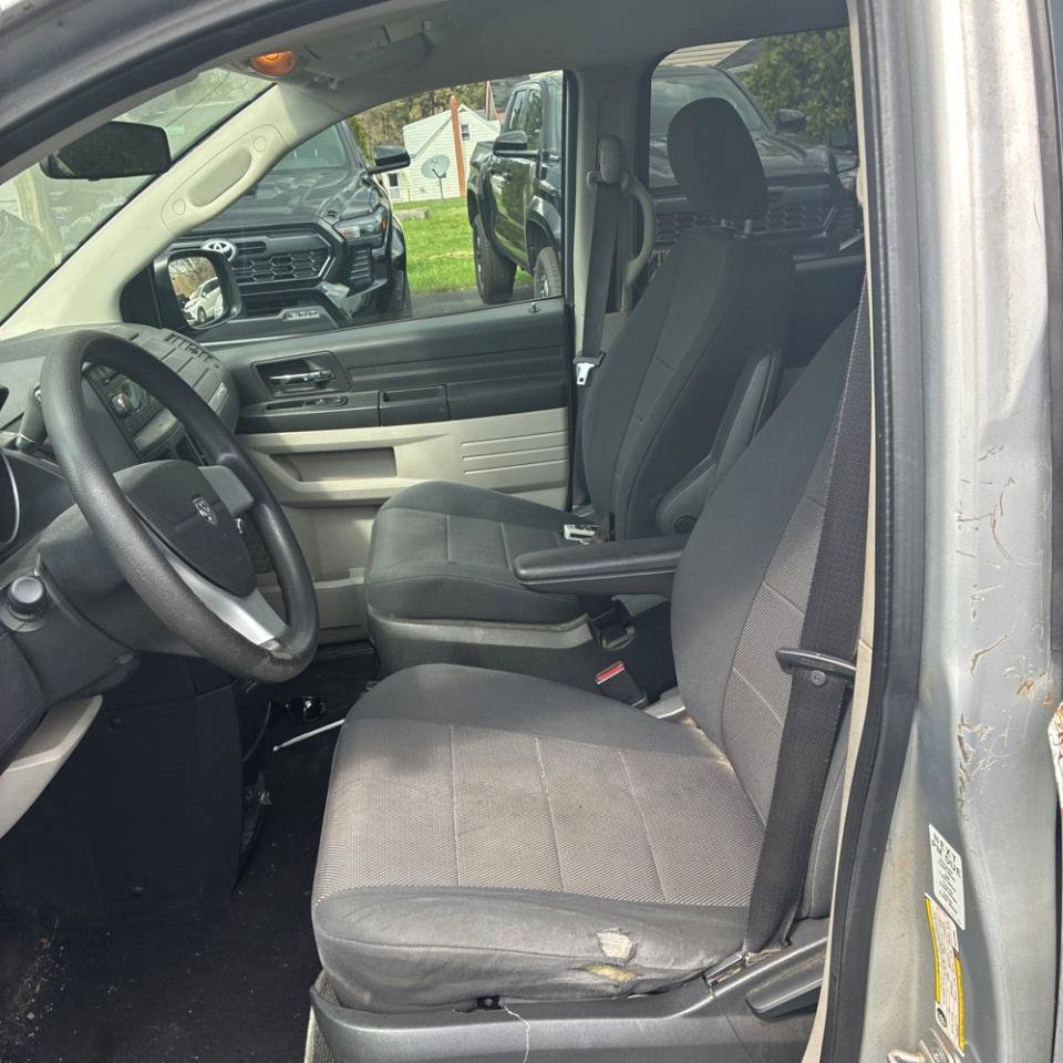 Used 2008 Dodge Grand Caravan SE image 17