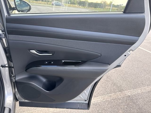Used 2025 Hyundai Tucson Limited image 16