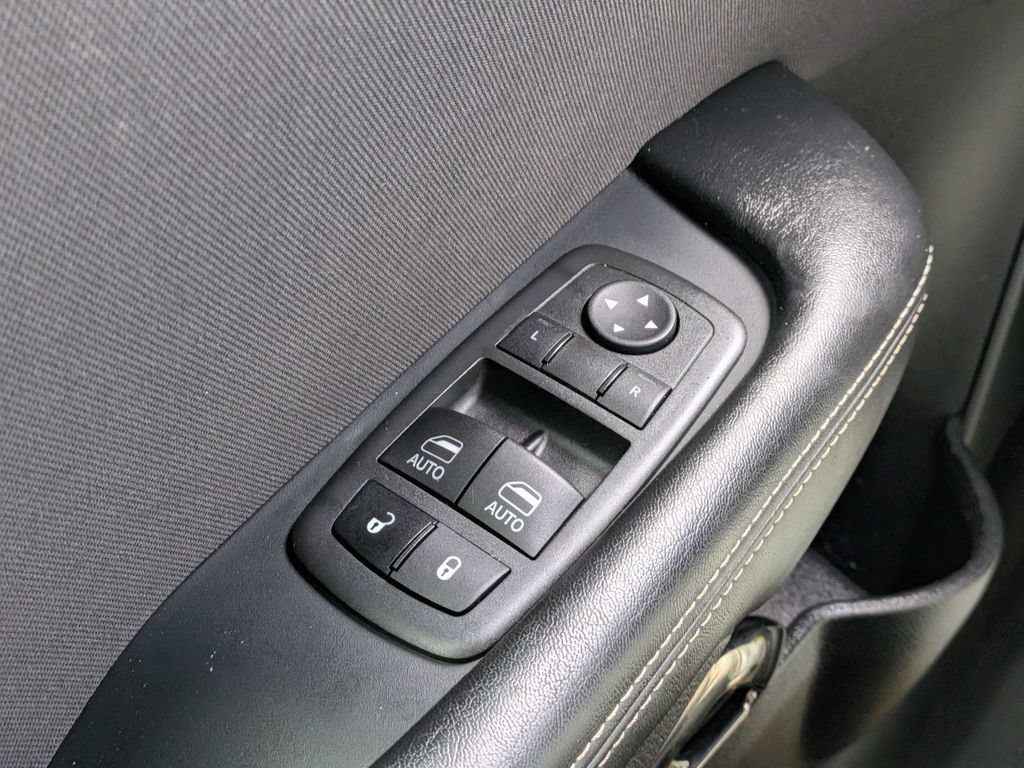 Used 2022 Dodge Challenger SRT Hellcat RWD image 20