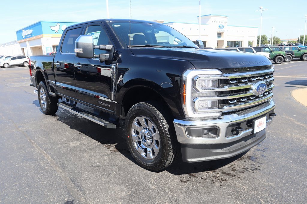 New 2025 Ford F250 Lariat w/ Chrome Package