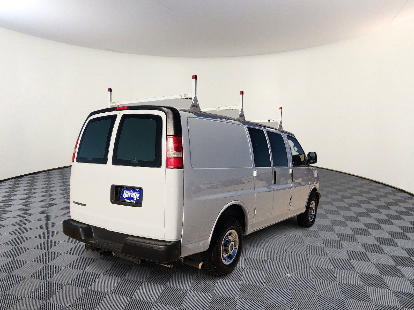 Used 2012 Chevrolet Express 2500 w/ Cold Climate Package image 4