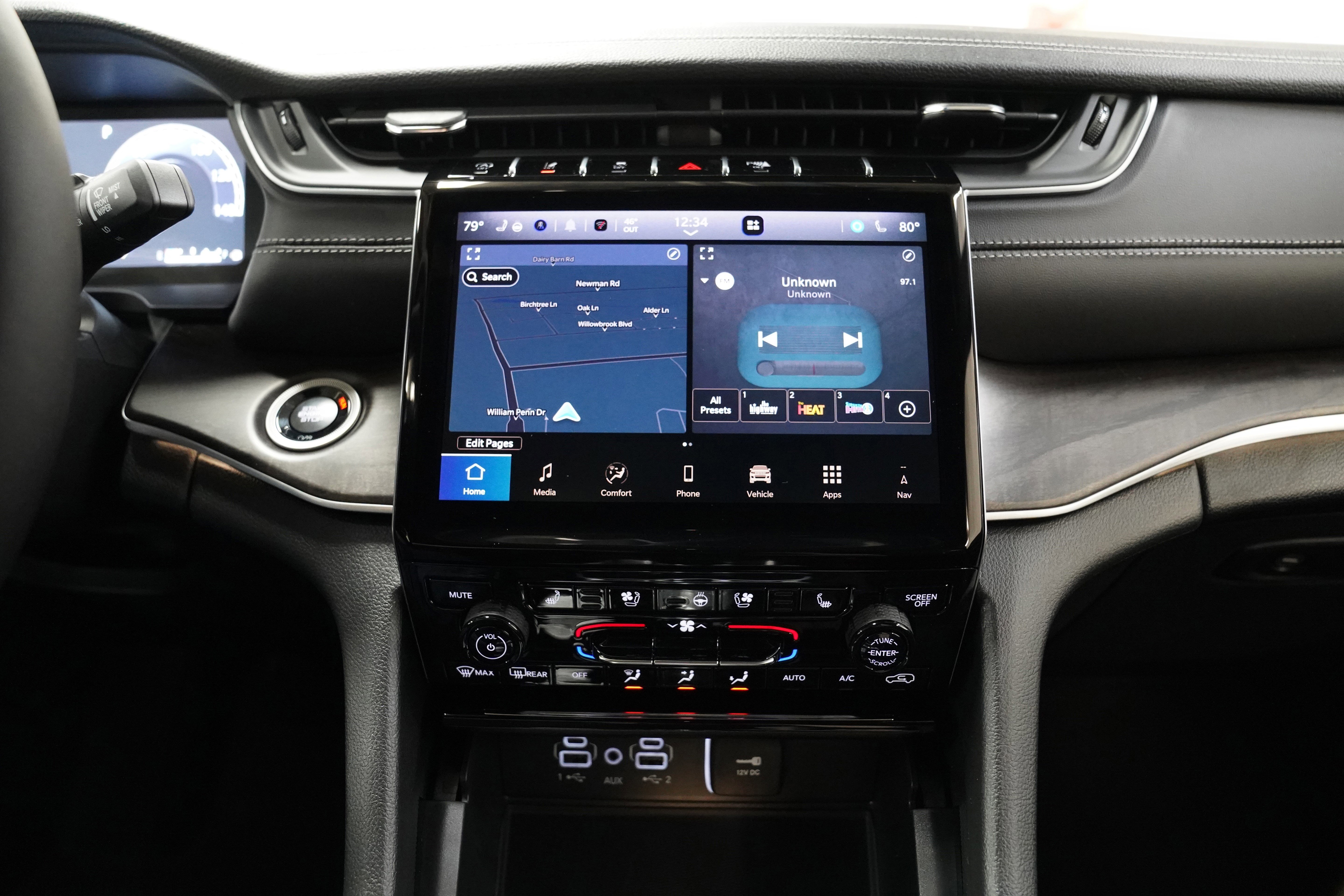 New 2025 Jeep Grand Cherokee L Limited image 24