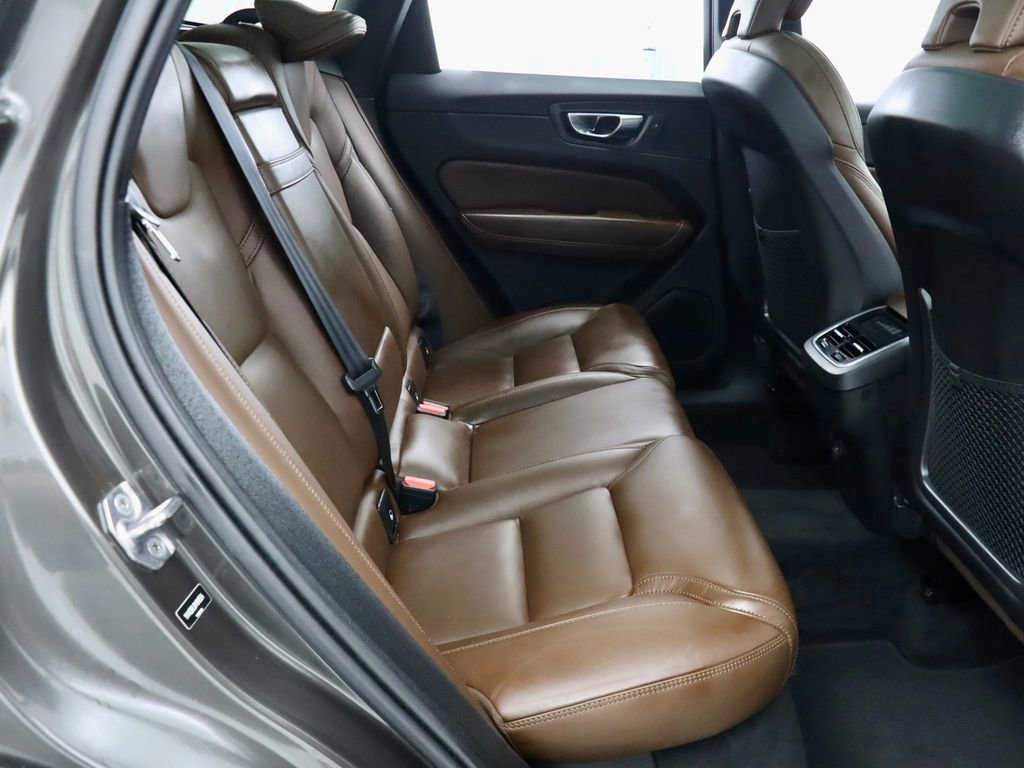 Used 2021 Volvo XC60 T5 Inscription w/ Advanced Package AWD/4WD image 31