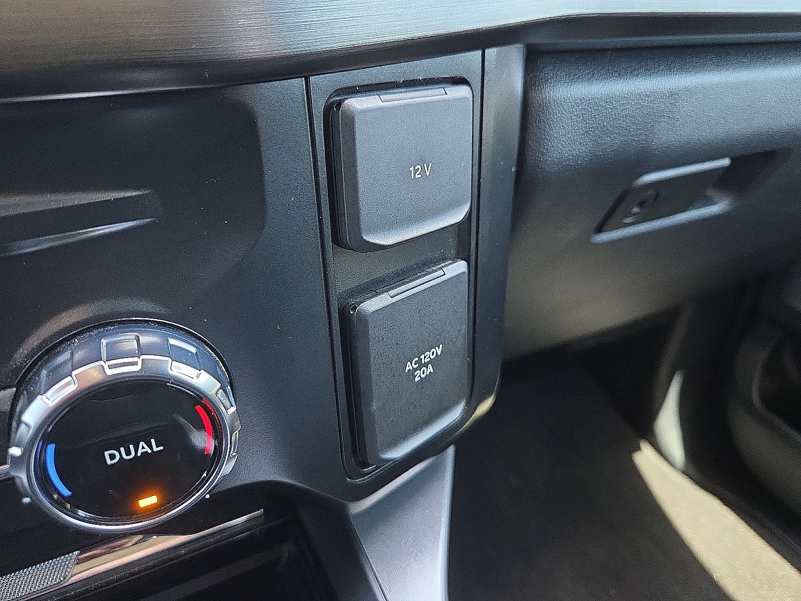 Used 2024 Ford F250 Lariat w/ Lariat Ultimate Package AWD/4WD image 21