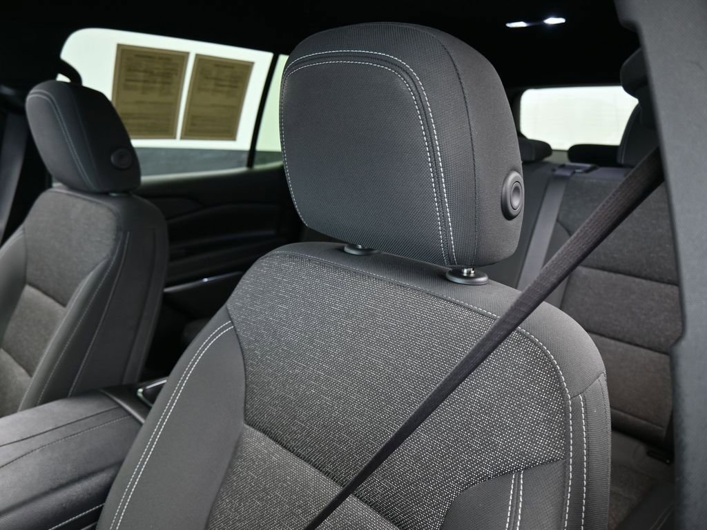 Used 2024 Chevrolet Traverse LS image 16
