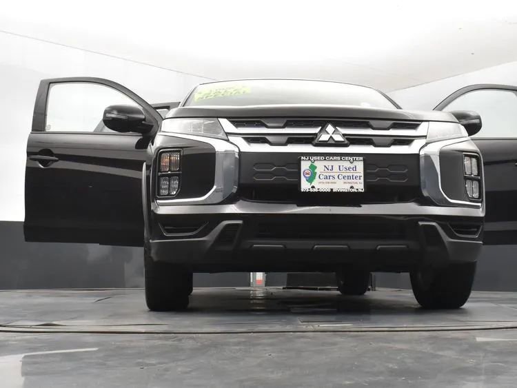 Used 2025 Mitsubishi Outlander Sport ES AWD/4WD image 11