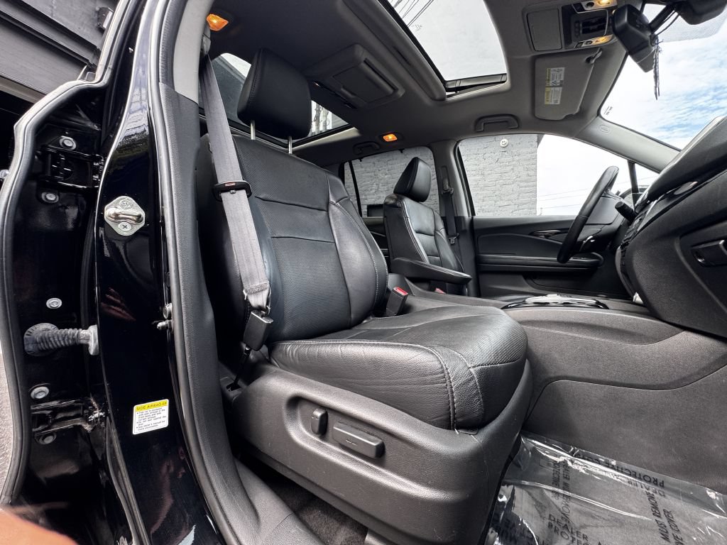 Used 2016 Honda Pilot Elite image 19