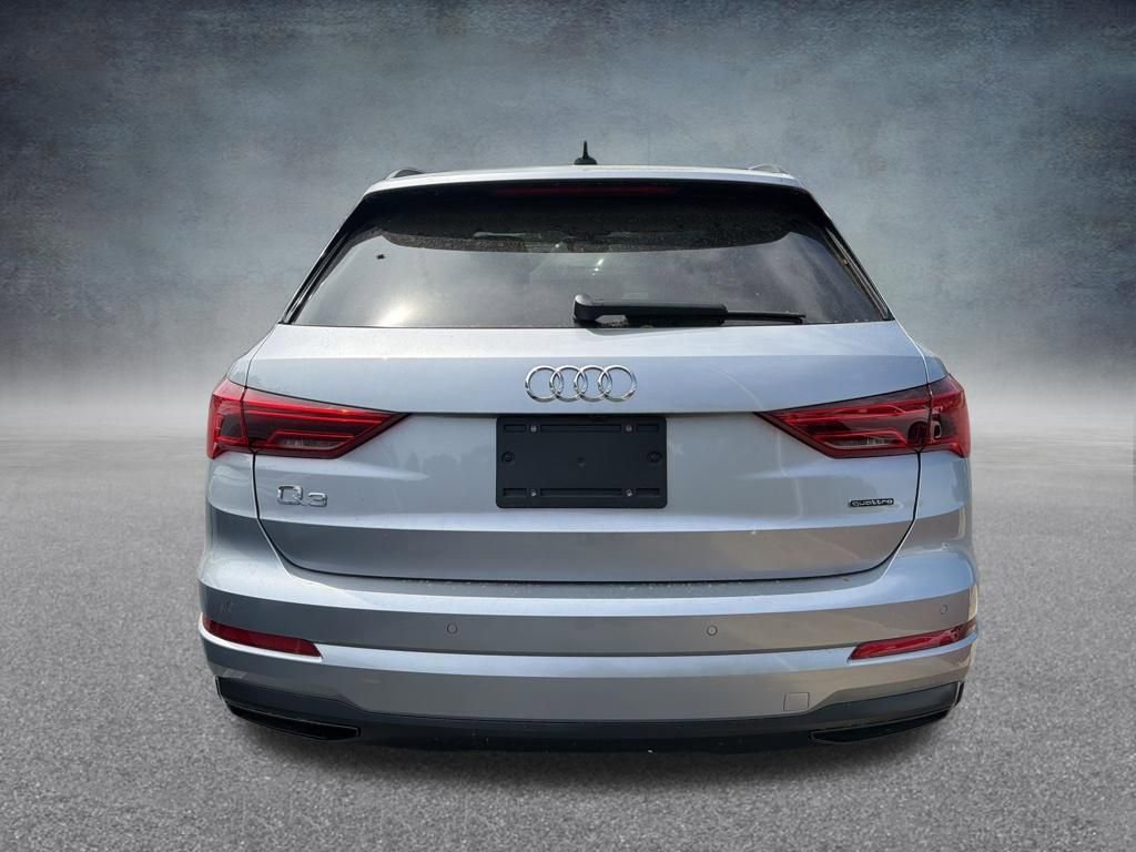 Used 2023 Audi Q3 2.0T Premium w/ Black Optic Package image 4