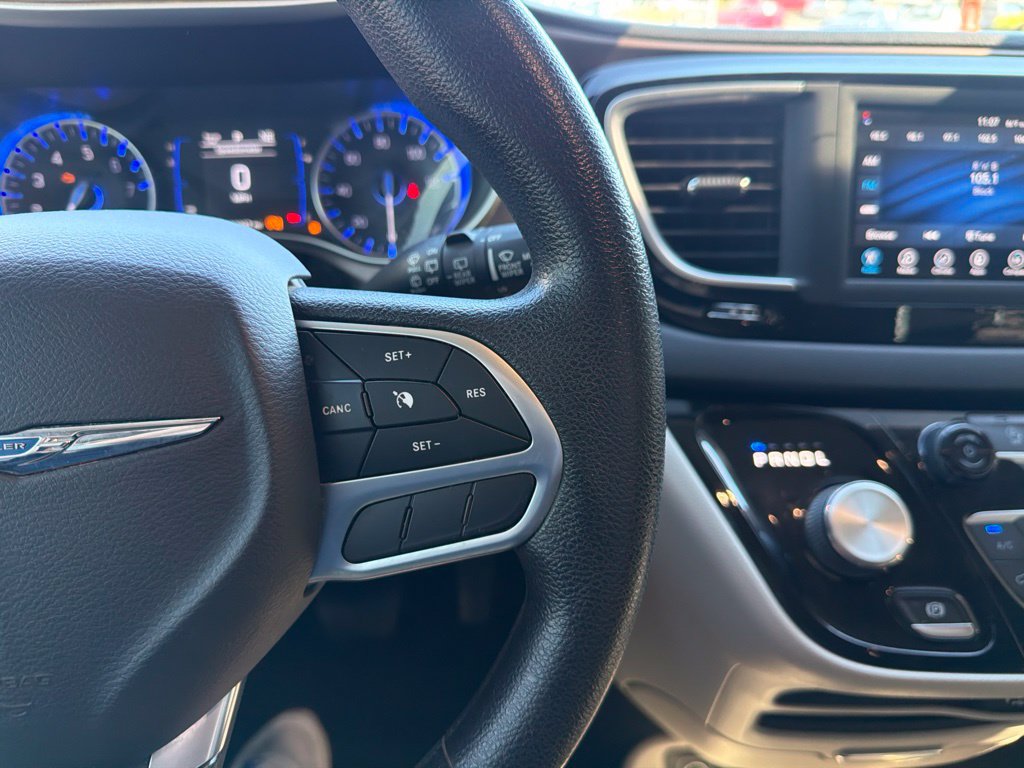 Used 2021 Chrysler Voyager Lxi FWD image 19