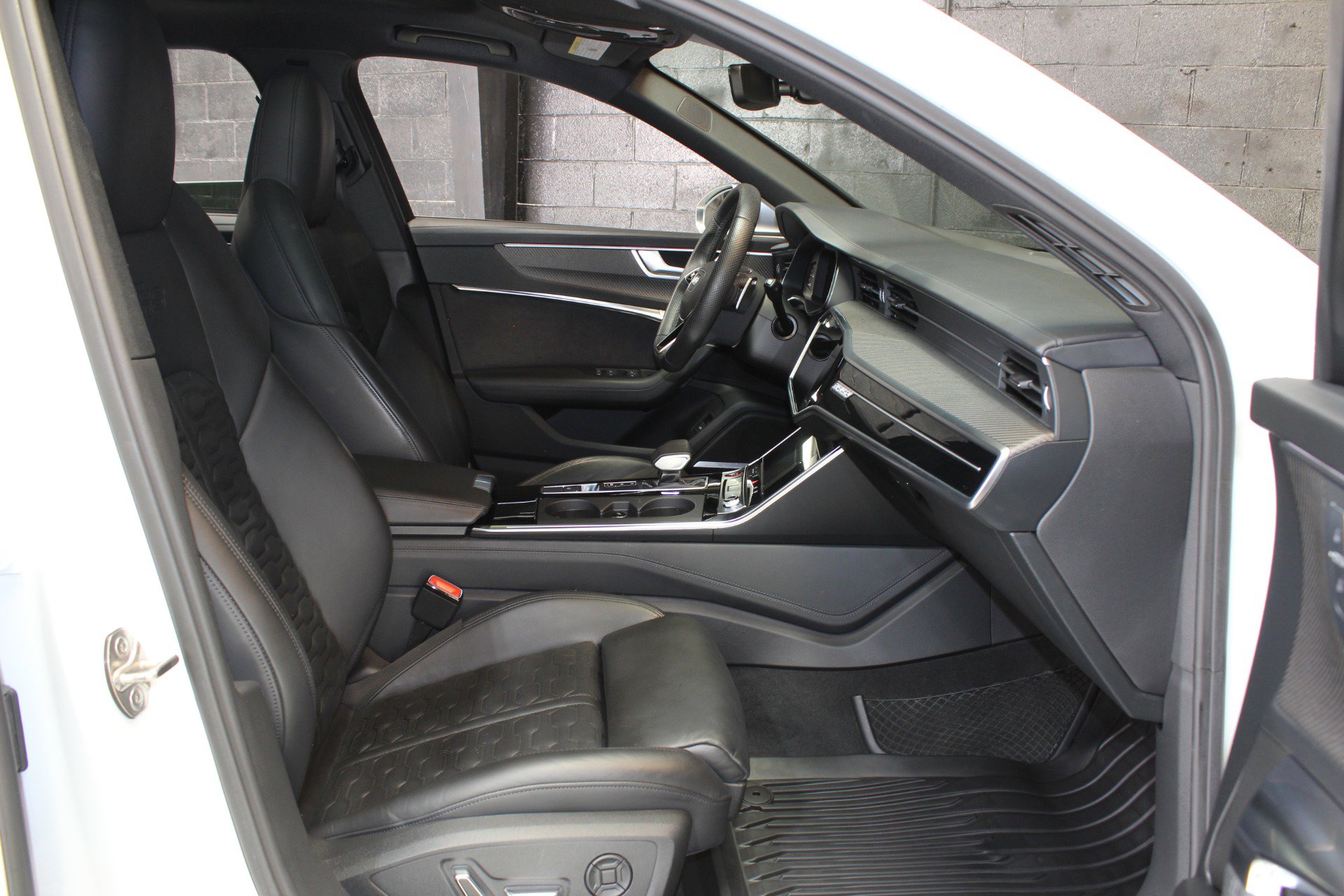 Used 2023 Audi RS 6 image 58