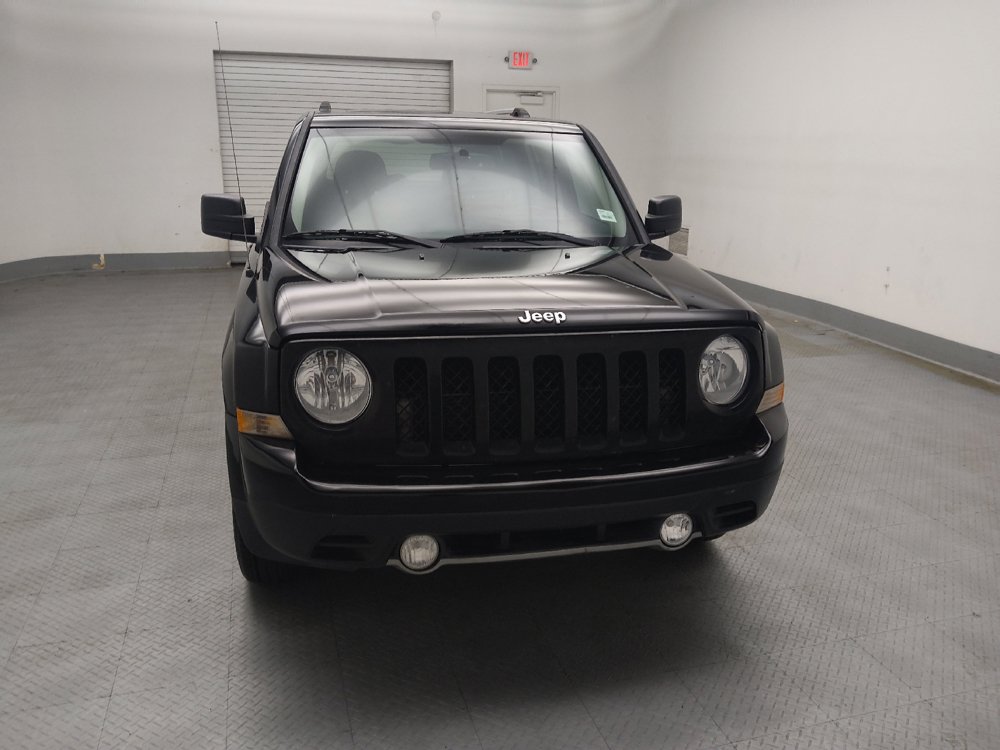 Used 2017 Jeep Patriot High Altitude FWD image 14
