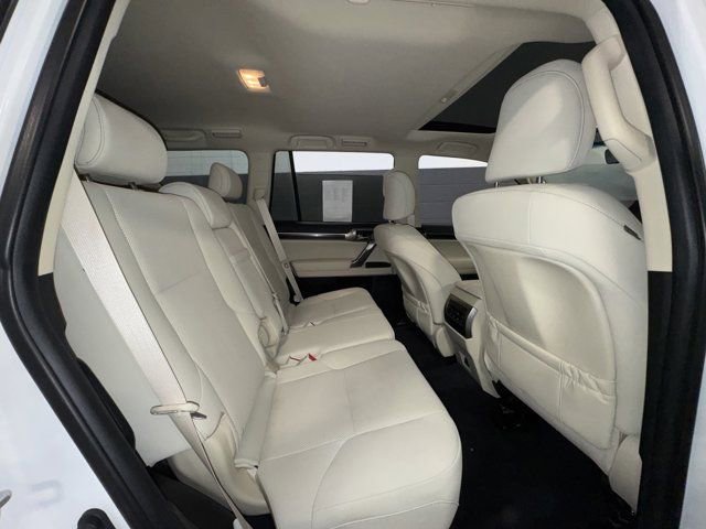 Used 2023 Lexus GX 460 Premium w/ Premium Package image 13
