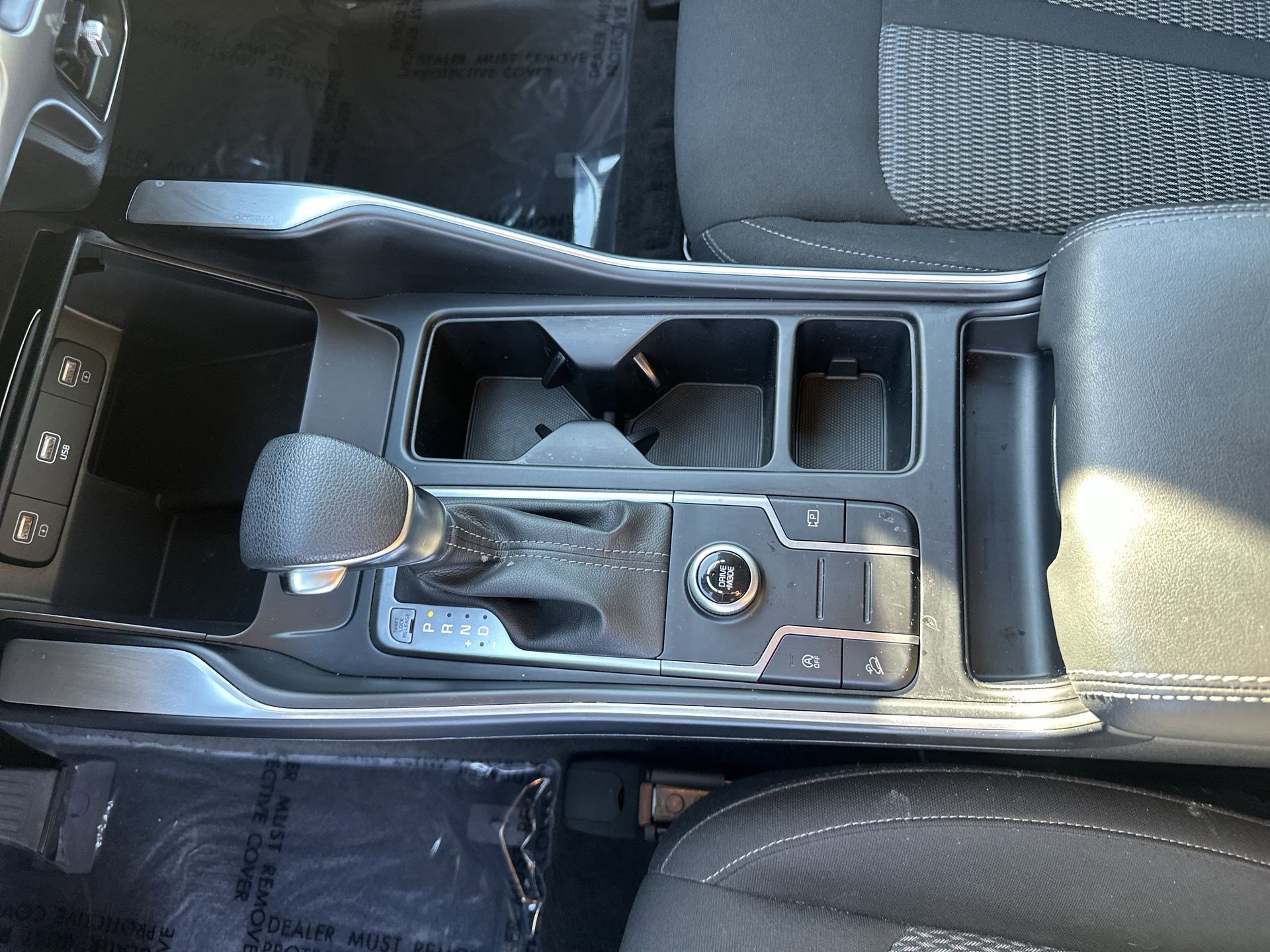 Used 2023 Kia Sorento LX image 21