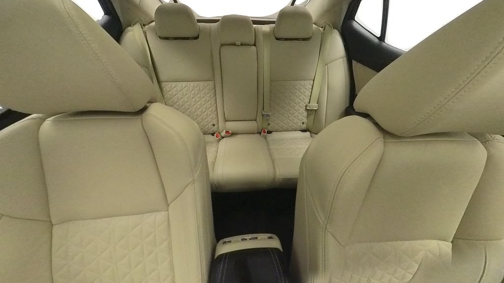 Certified 2021 Nissan Maxima Platinum w/ Sport Mat Group FWD image 32