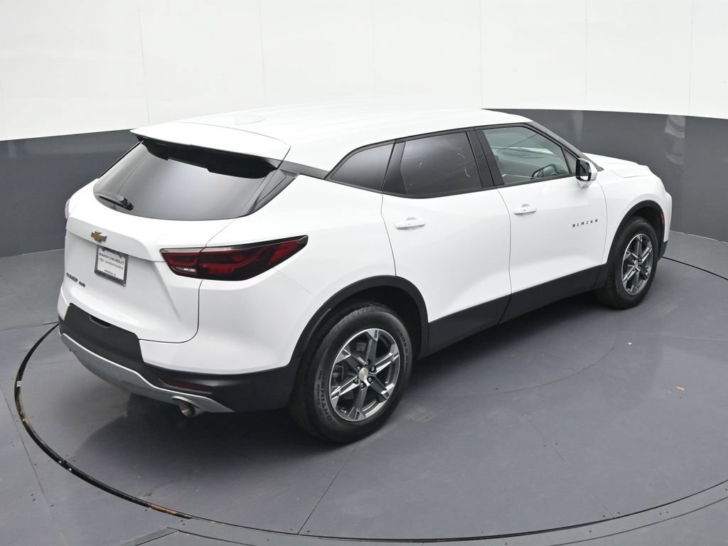 Used 2023 Chevrolet Blazer LT AWD/4WD image 25