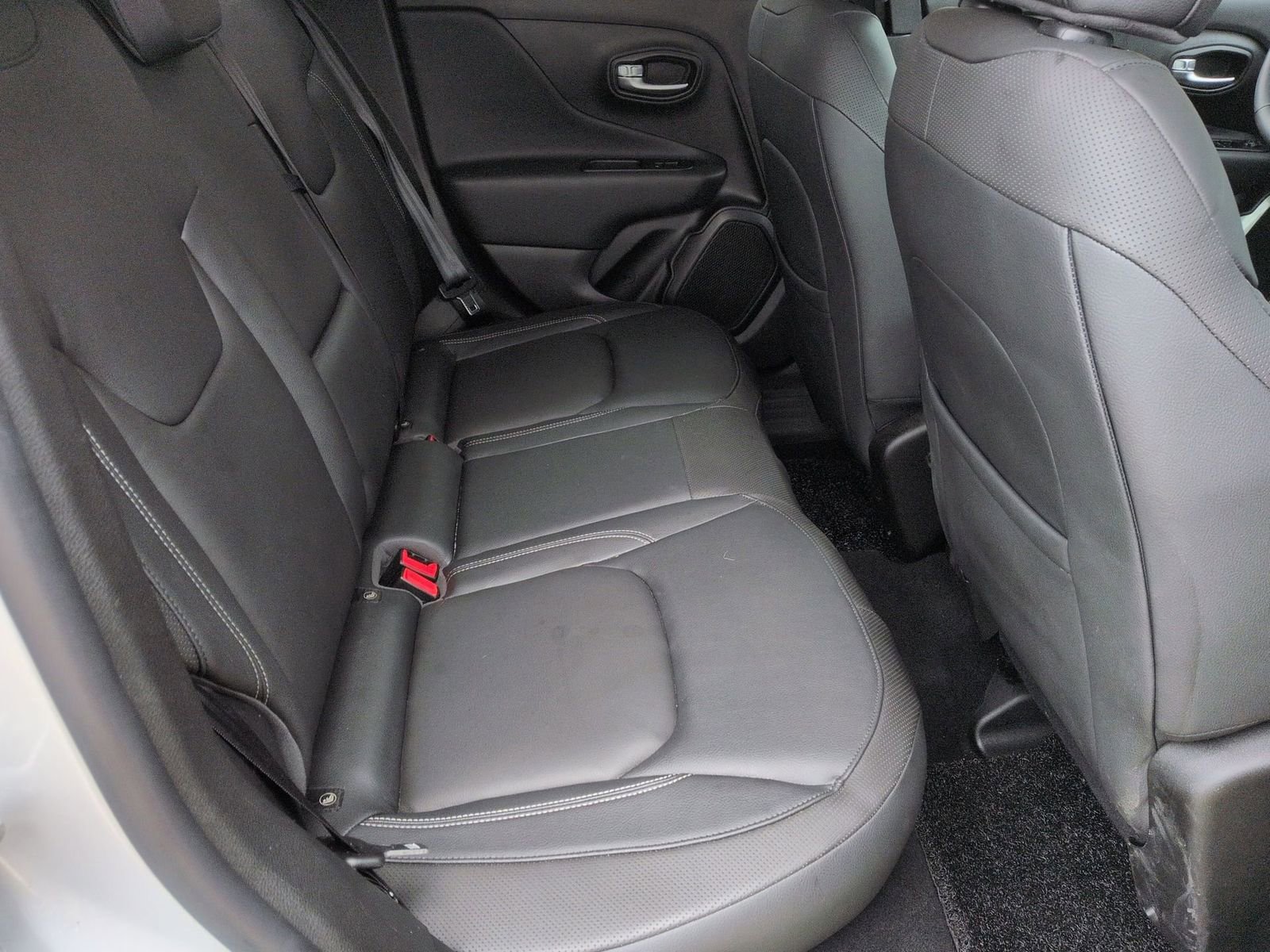 Used 2020 Jeep Renegade Limited image 22