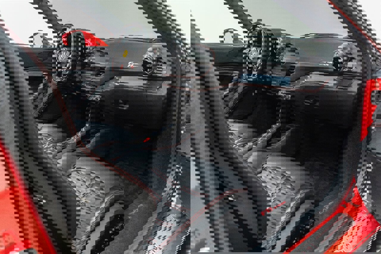 Used 2022 Ferrari F8 Tributo image 64