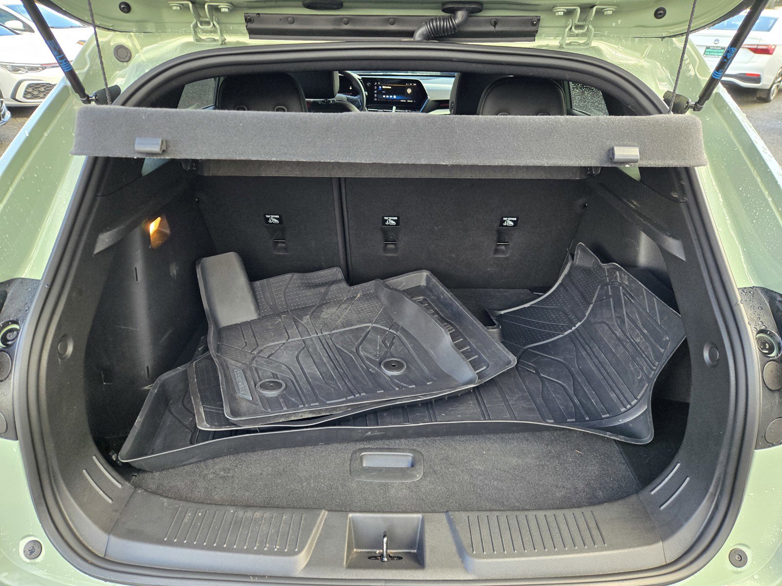 Used 2024 Chevrolet Trax RS w/ Sunroof Package image 12