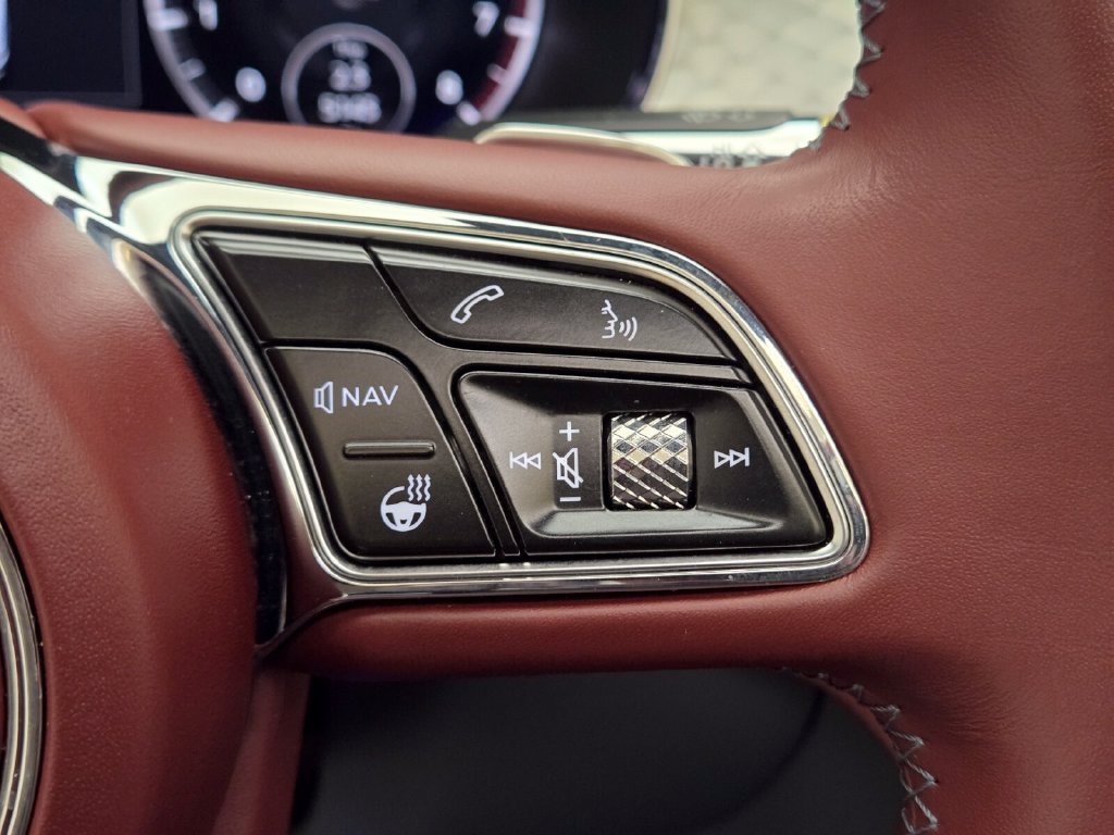 Used 2024 Bentley Continental GT AWD/4WD image 31