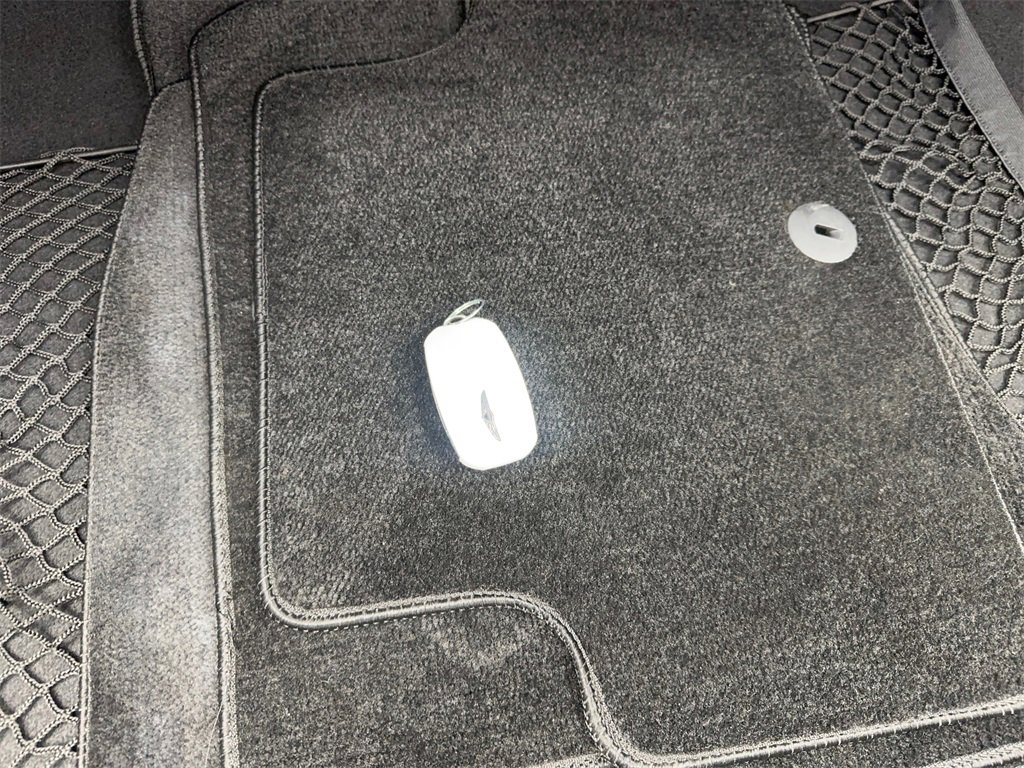 Used 2025 Genesis G70 2.5T image 81