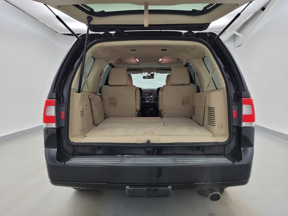 Used 2016 Lincoln Navigator Reserve AWD/4WD image 29